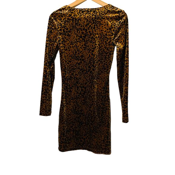 Forever 21 Leopard Print Long Sleeve Square Neck Velvet Mini Dress - Picture 2 of 7